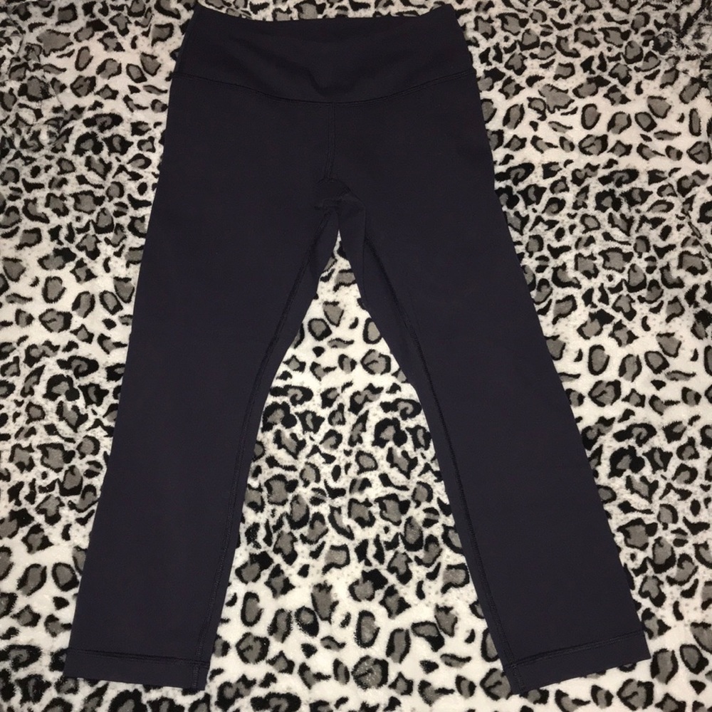 Lululemon Wunder Under cropped legging